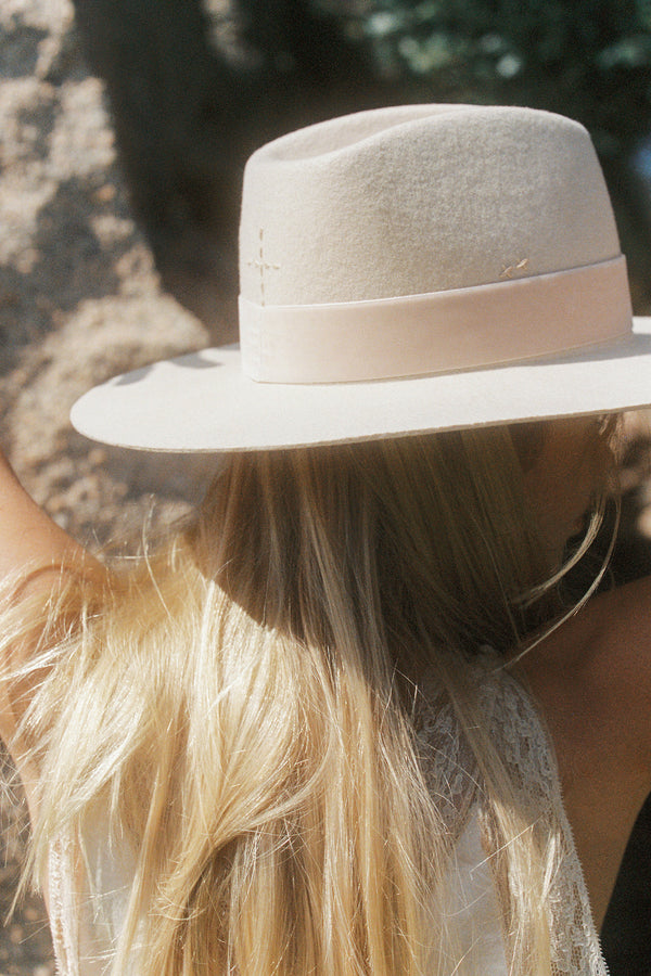 Benson Tri - Wool Felt Fedora Hat in Beige